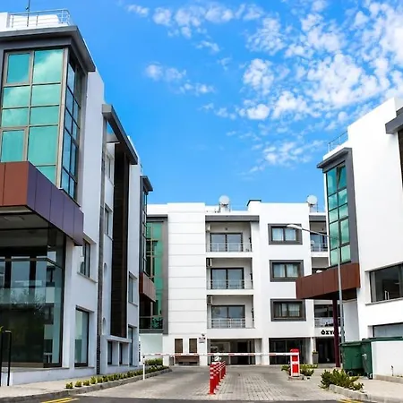 Apartamento şehir Merkezinde Konforlu Ve Ferah - Casinolara Yürüyüş Mesafesi *